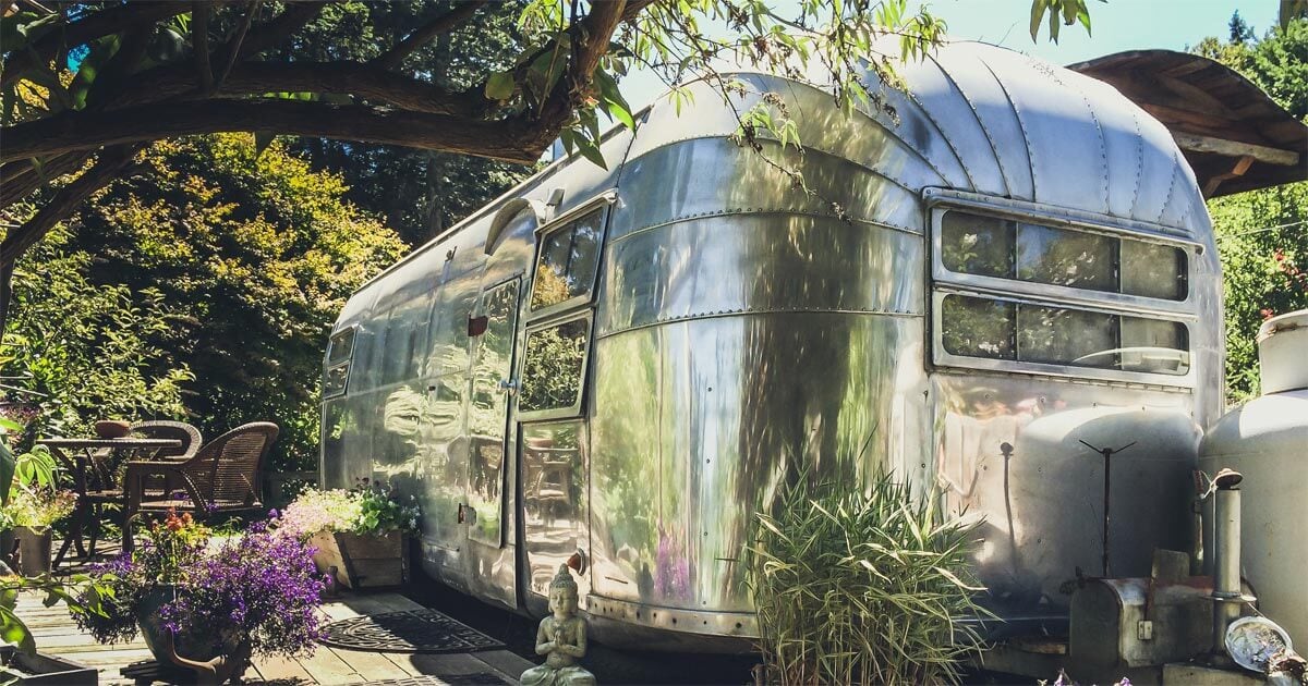 8 Backpacker Jobs with