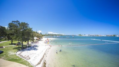 Experienced Au Pair Needed In The Gorgeous Raby Bay, Qld - Start Asap