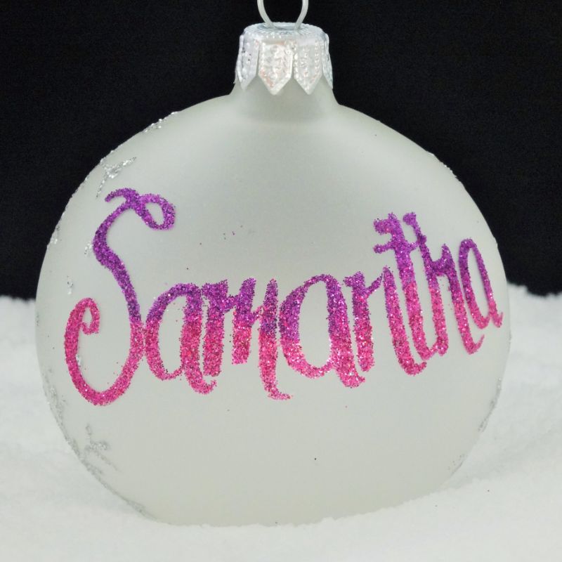 Artistic Types Wanted To Personalise Baubles