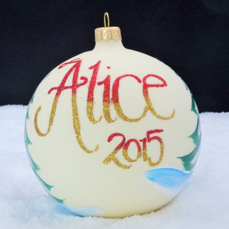 Artistic Types Wanted To Personalise Baubles